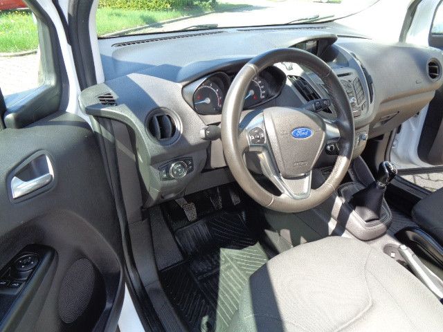 Ford Transit Courier 2018