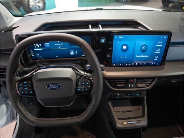 Ford Transit Courier 2025