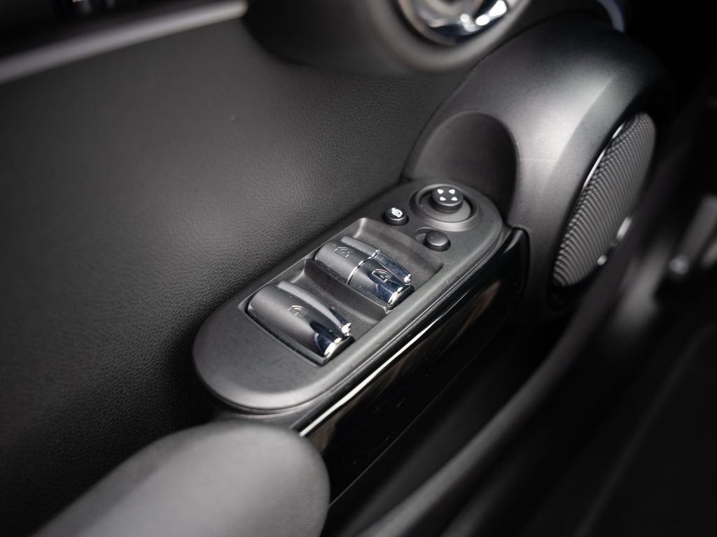 MINI Cooper Cabrio 2021