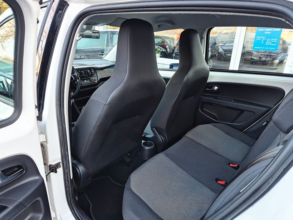 Volkswagen up! 2015