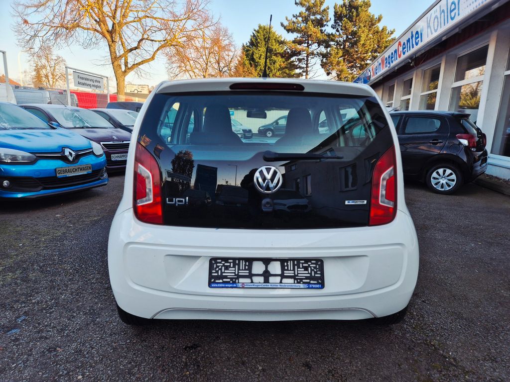 Volkswagen up! 2015