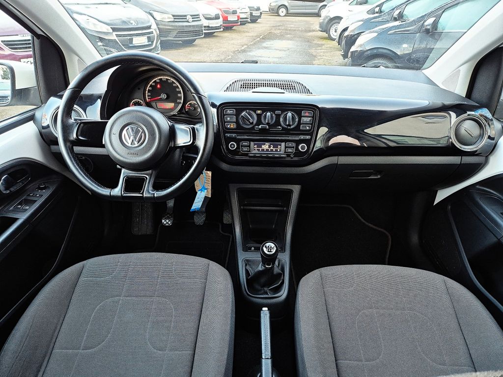 Volkswagen up! 2015