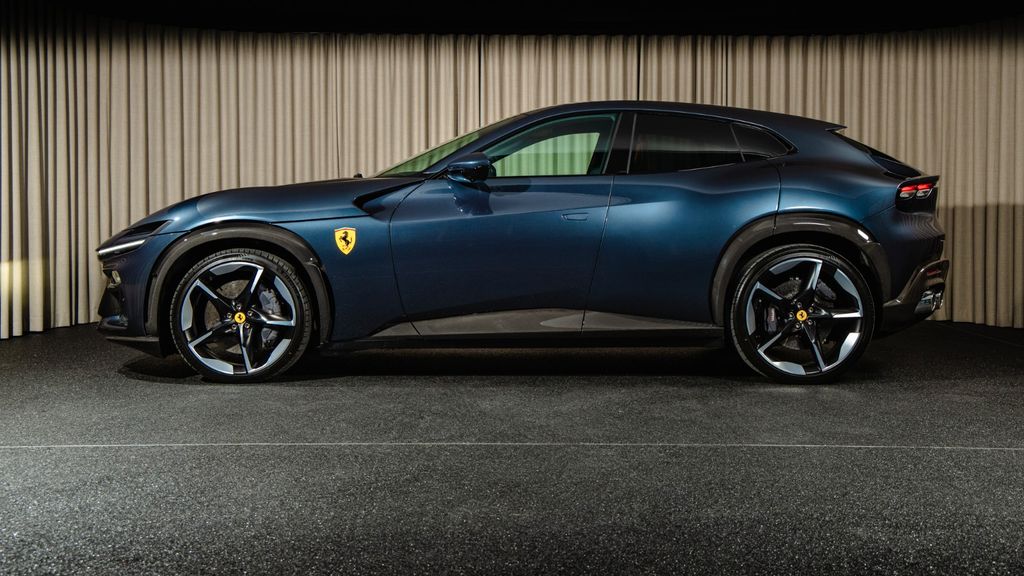 Ferrari Purosangue 2025