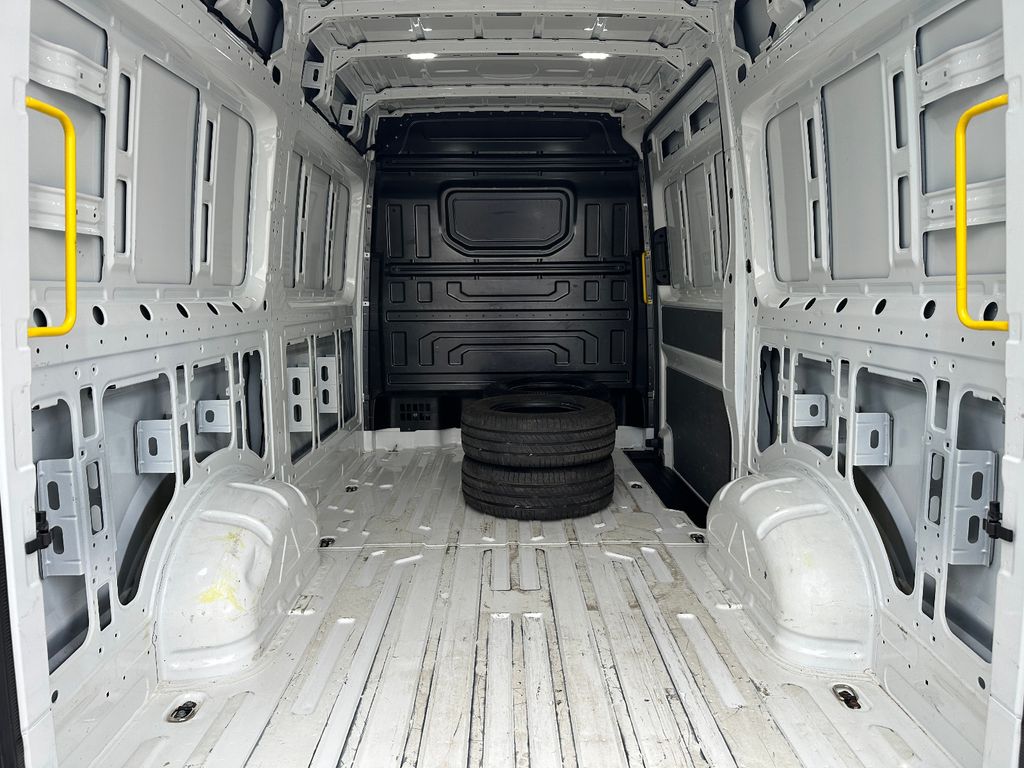 Volkswagen Crafter 2023