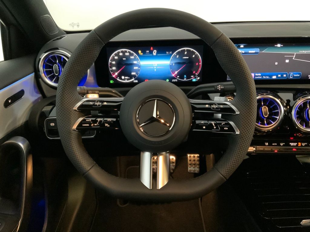 Mercedes-Benz A 180 2025