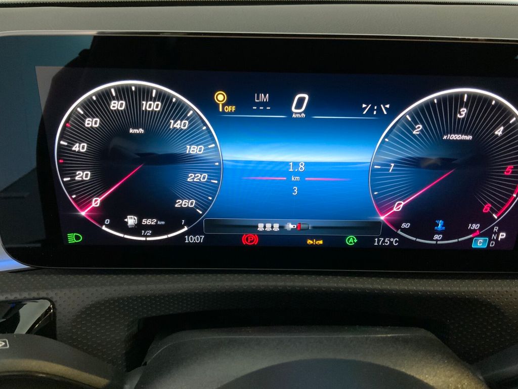 Mercedes-Benz A 180 2025