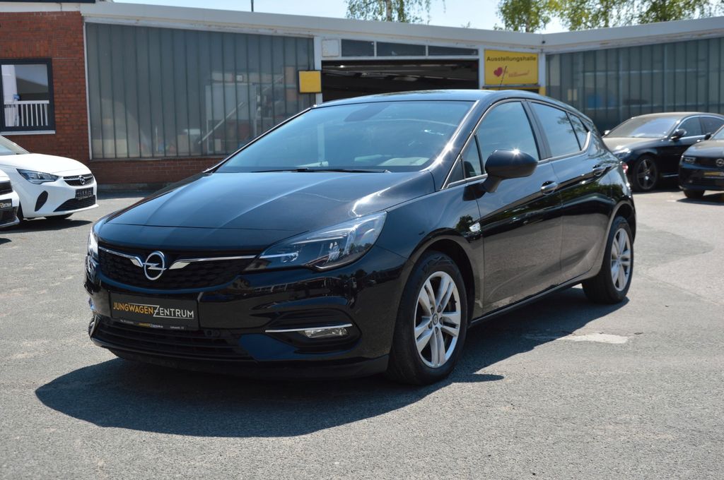 Opel Astra 2021