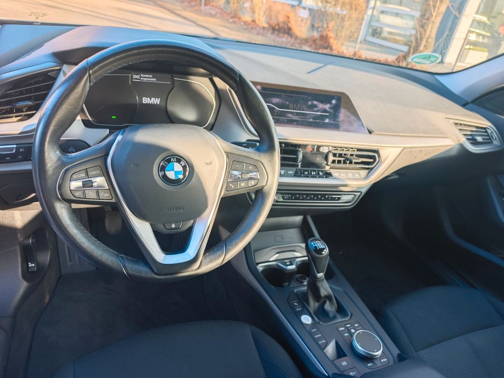 BMW 118 2021