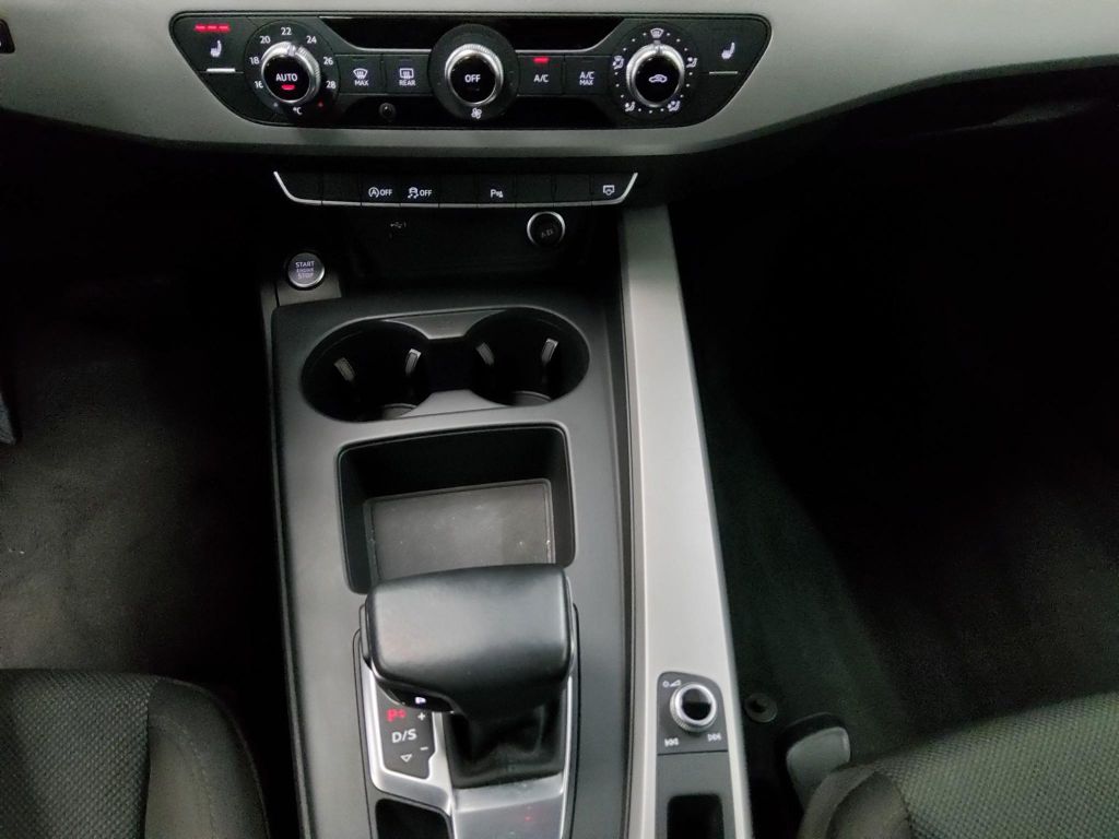 Audi A4 2021