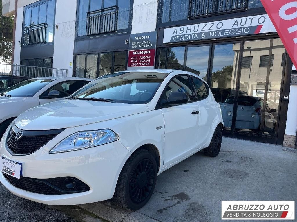 Lancia Ypsilon 2021