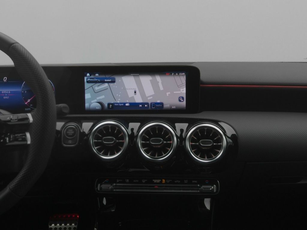 Mercedes-Benz A 200 2025