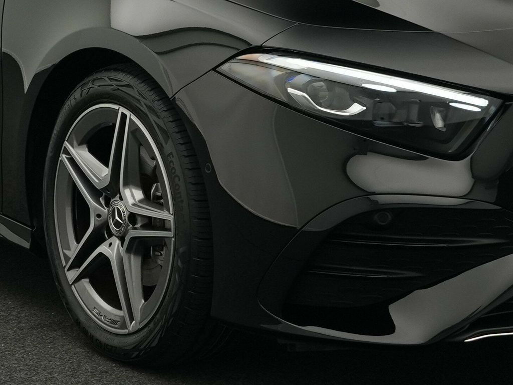 Mercedes-Benz A 200 2025