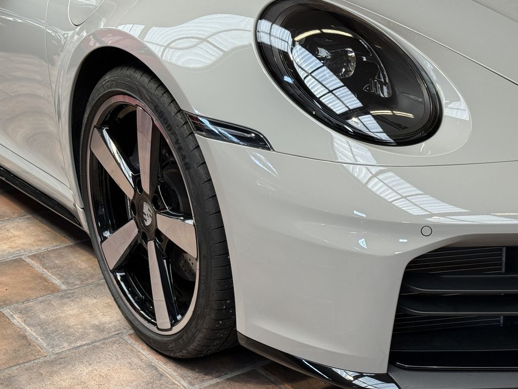 Porsche 992 2024