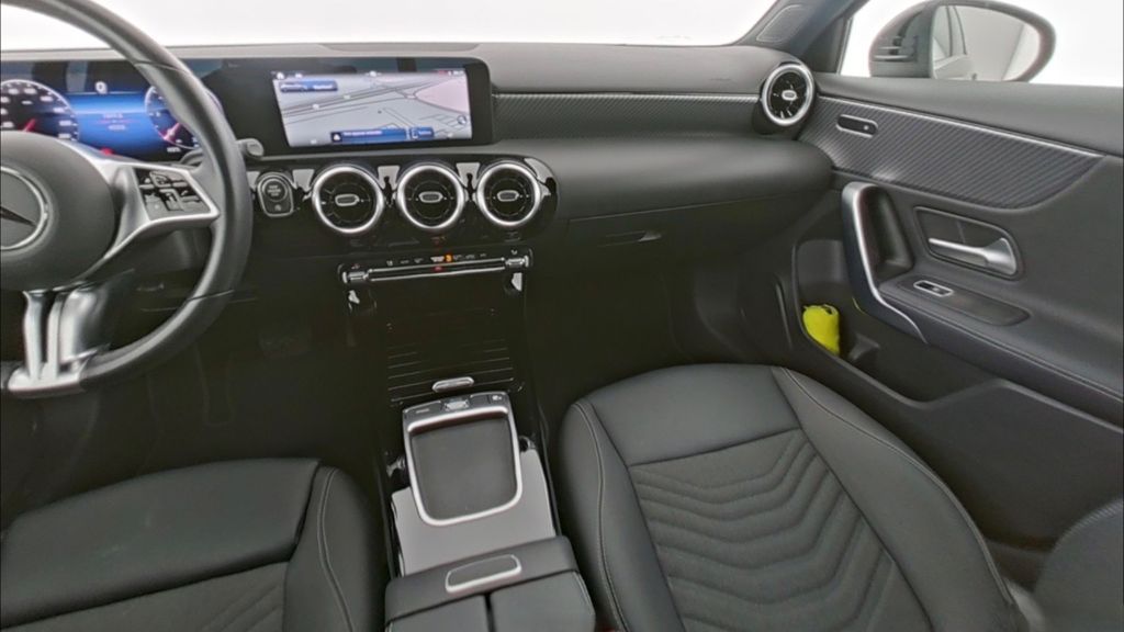 Mercedes-Benz A 180 2014