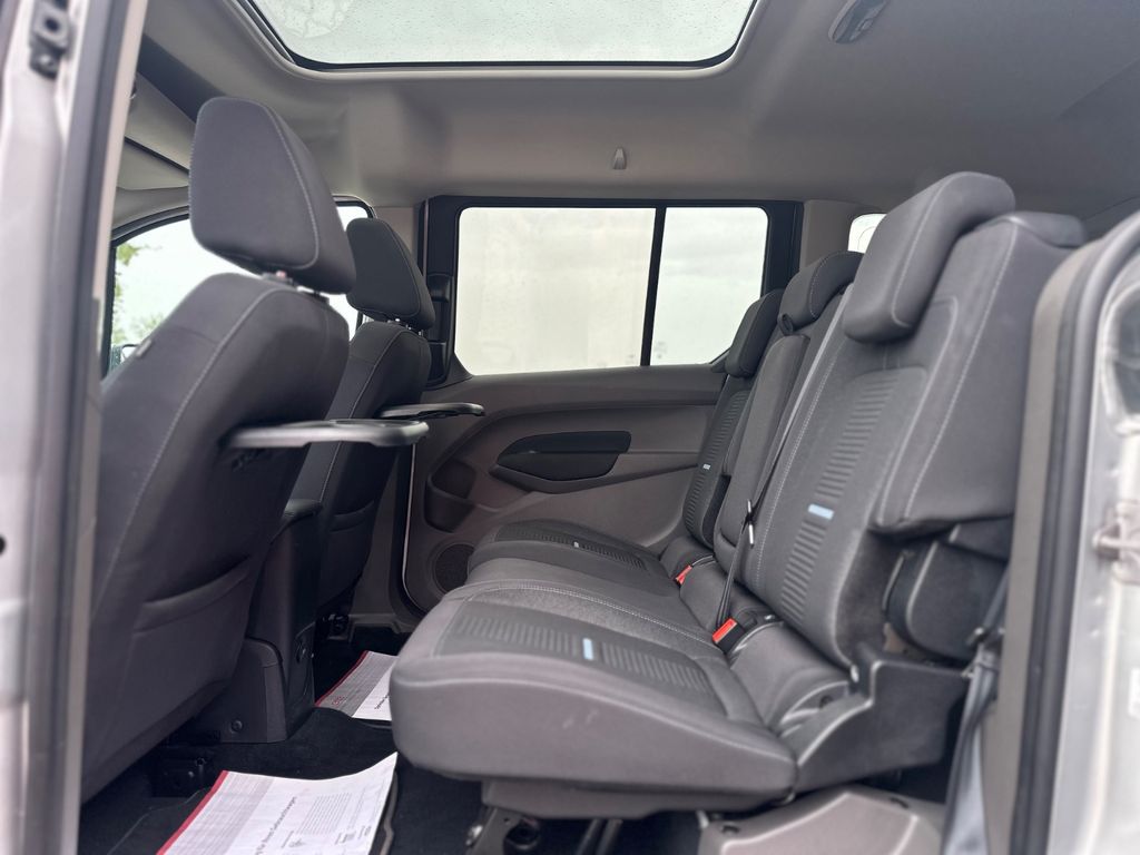 Ford Grand Tourneo 2022