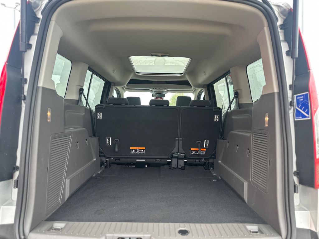 Ford Grand Tourneo 2022