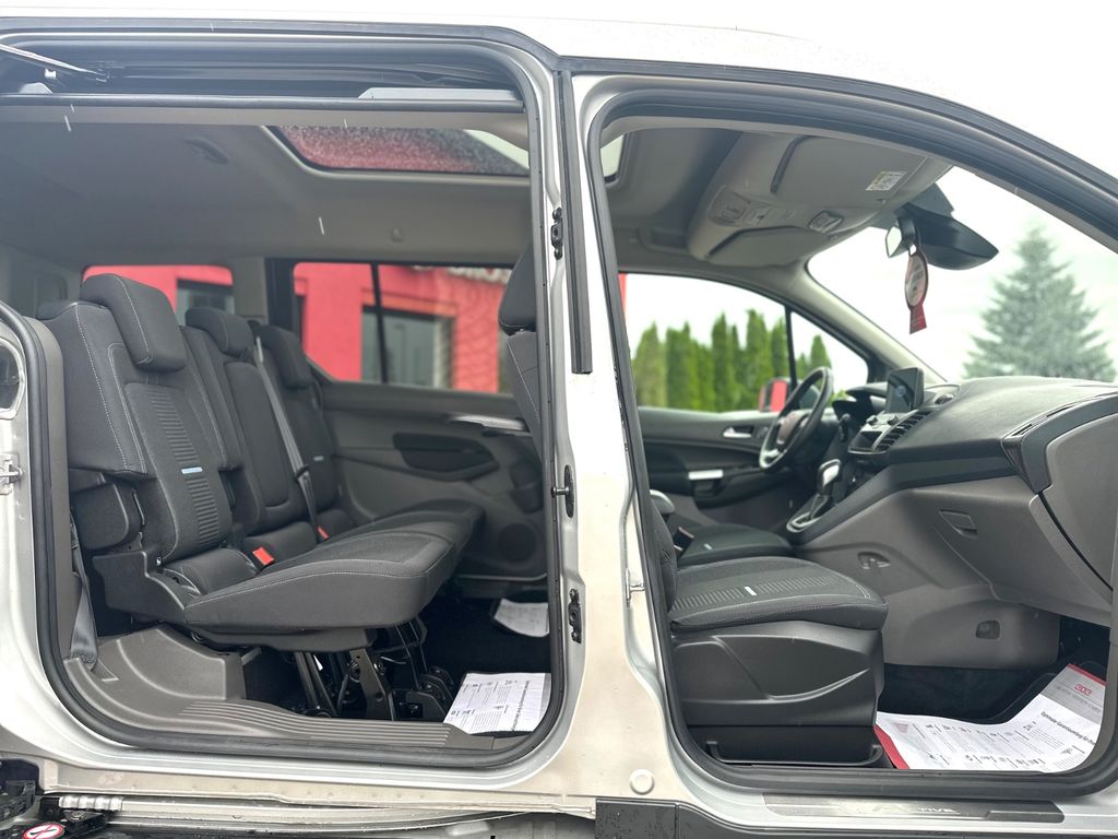 Ford Grand Tourneo 2022