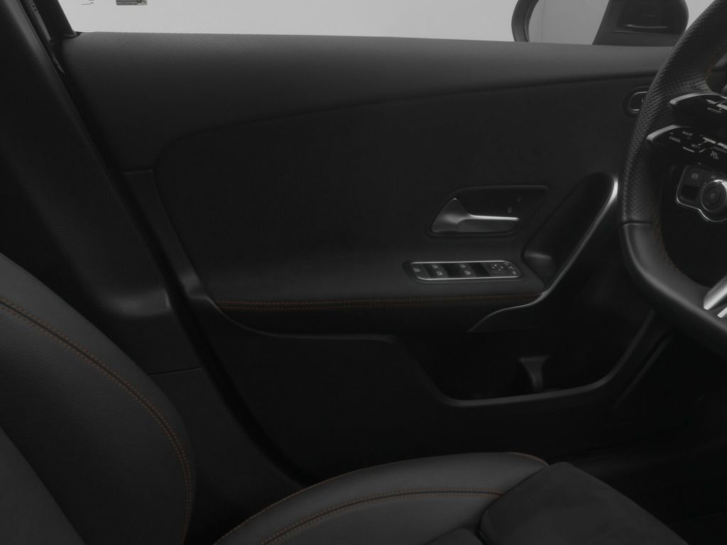 Mercedes-Benz A 200 2024