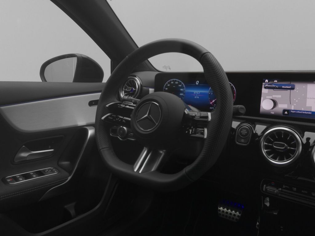 Mercedes-Benz A 200 2025