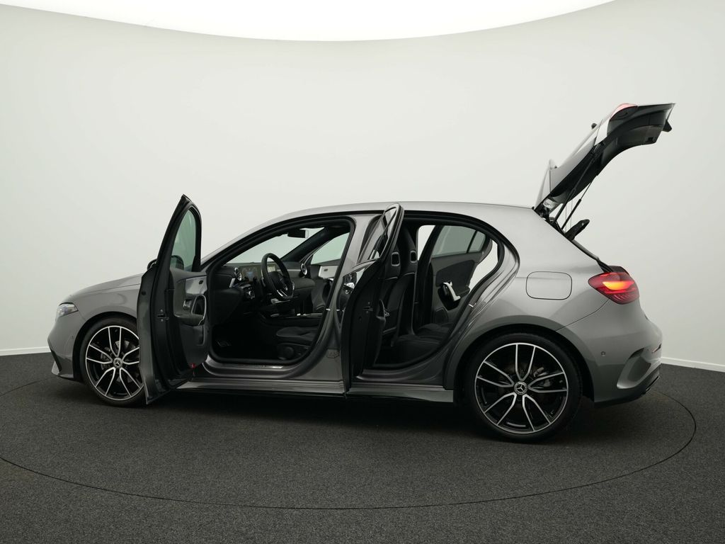 Mercedes-Benz A 200 2025