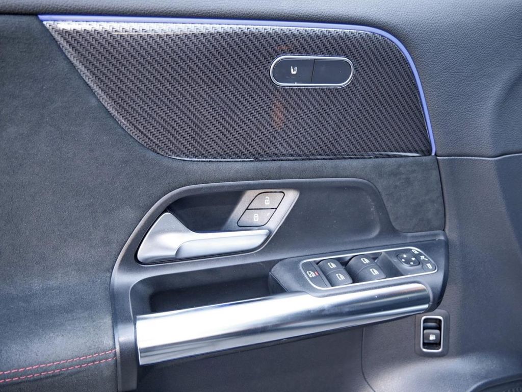 Mercedes-Benz GLA 250 2021