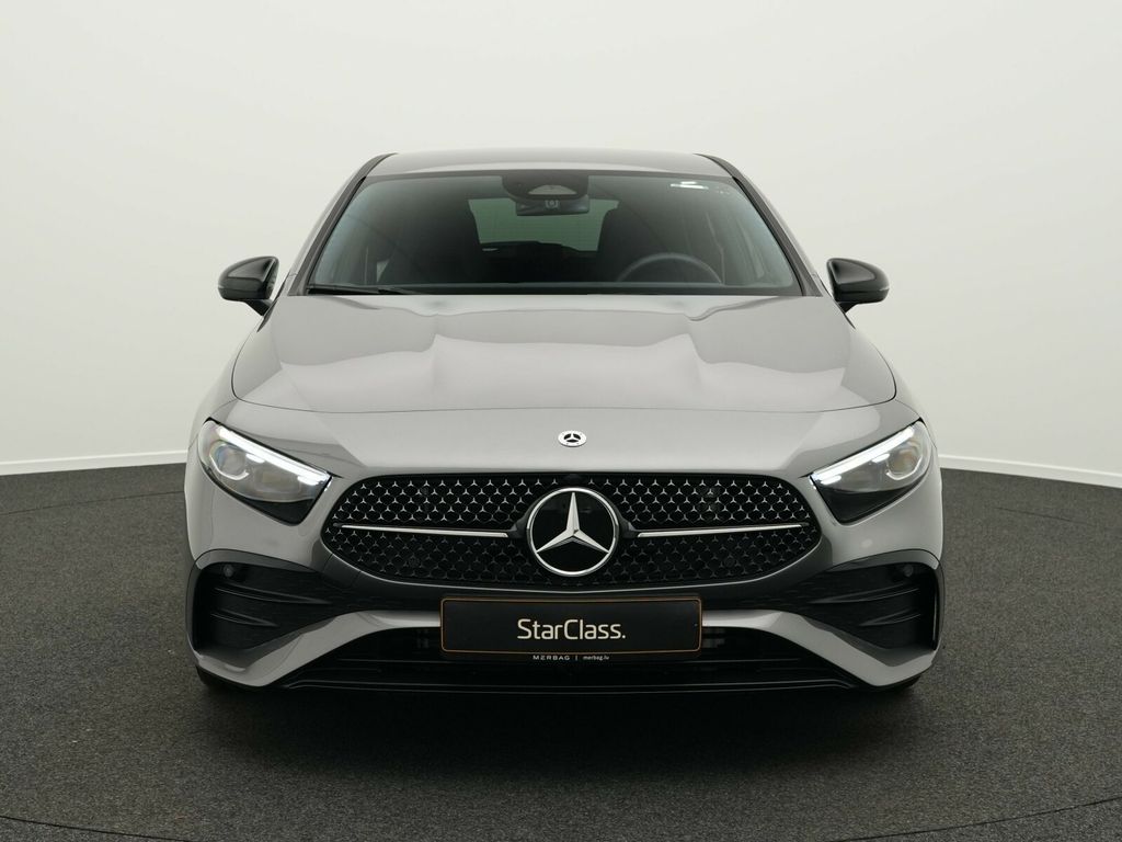 Mercedes-Benz A 200 2025