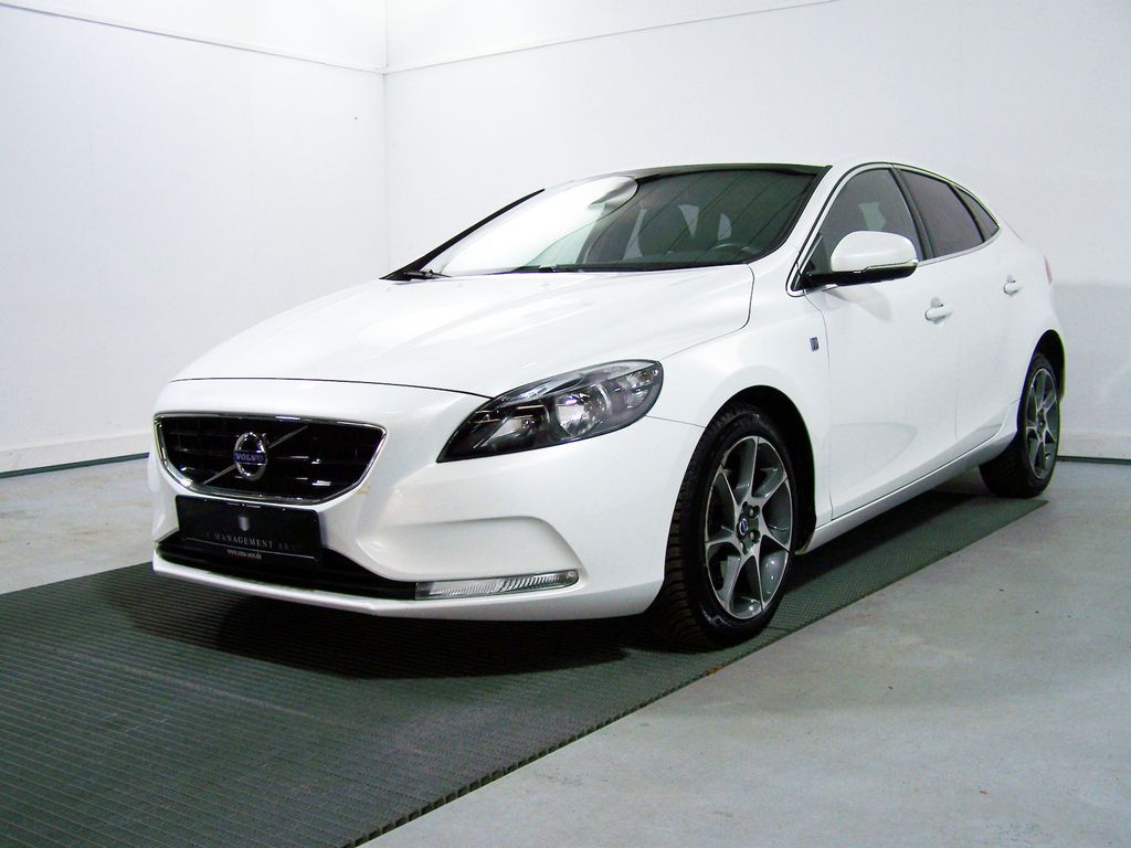 Volvo V40 2015