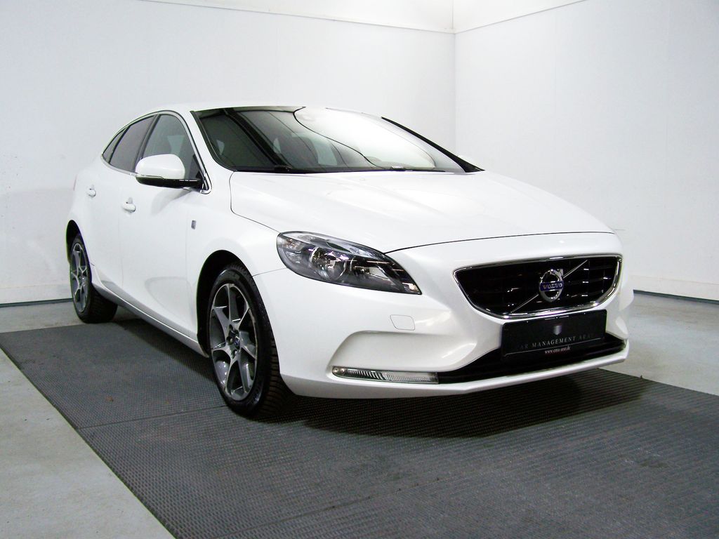 Volvo V40 2015