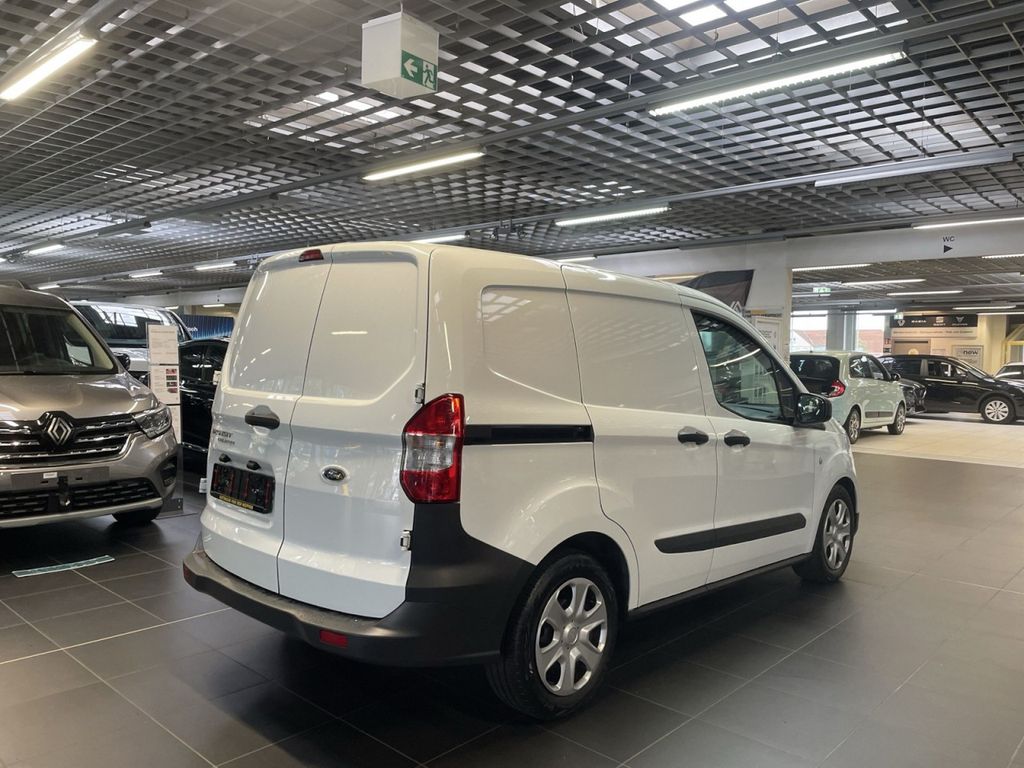 Ford Transit Courier 2021