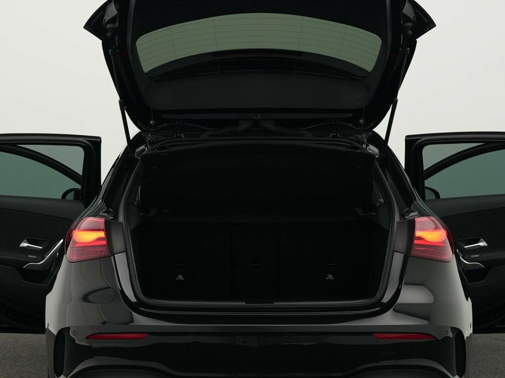 Mercedes-Benz A 200 2025