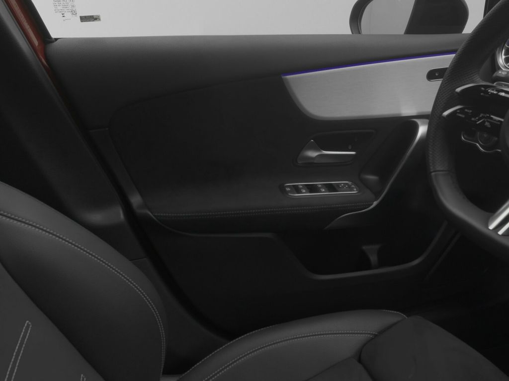 Mercedes-Benz A 200 2025