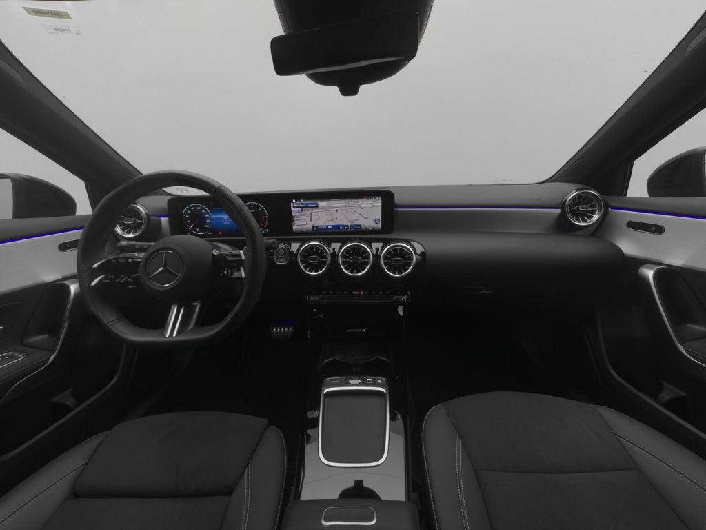 Mercedes-Benz A 200 2025