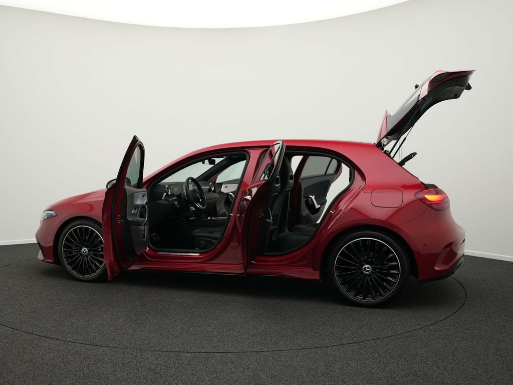 Mercedes-Benz A 200 2025