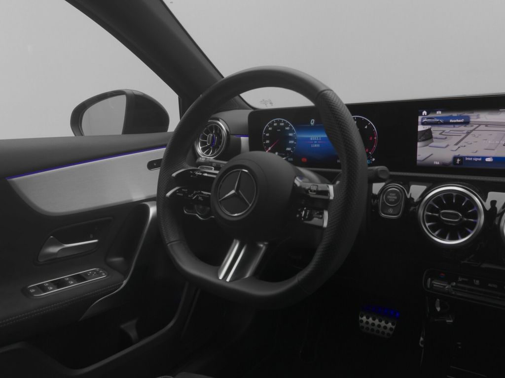 Mercedes-Benz A 200 2025