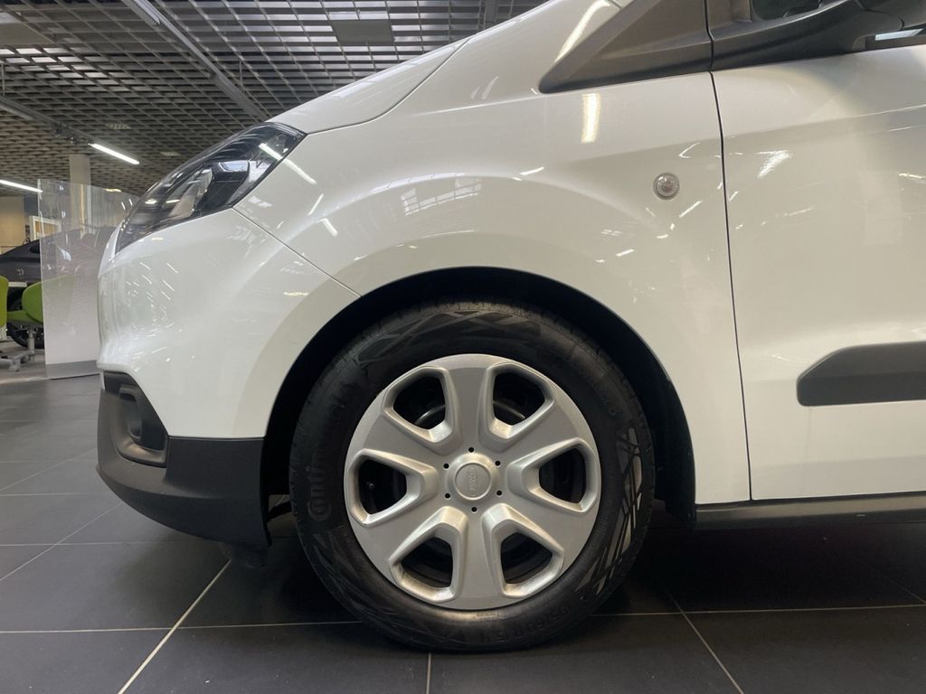 Ford Transit Courier 2021