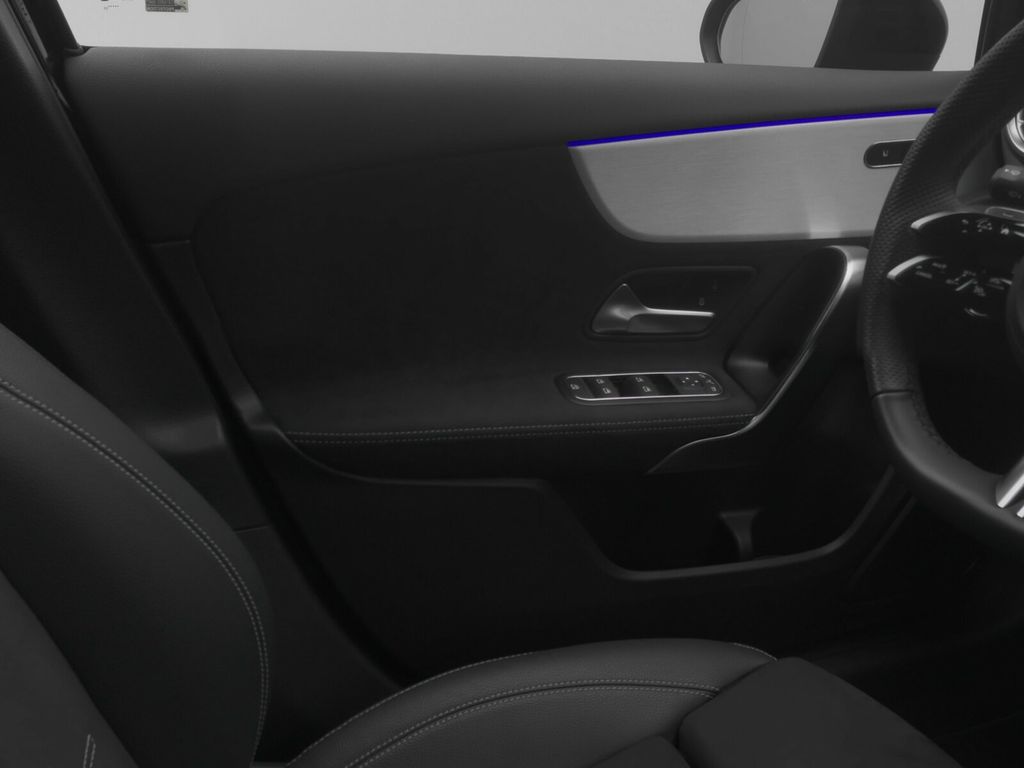 Mercedes-Benz A 200 2025