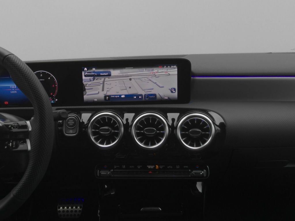 Mercedes-Benz A 200 2025
