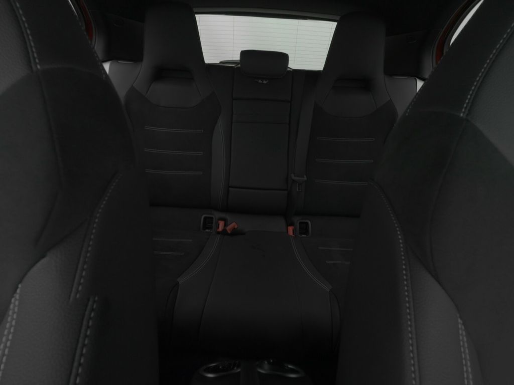 Mercedes-Benz A 200 2025