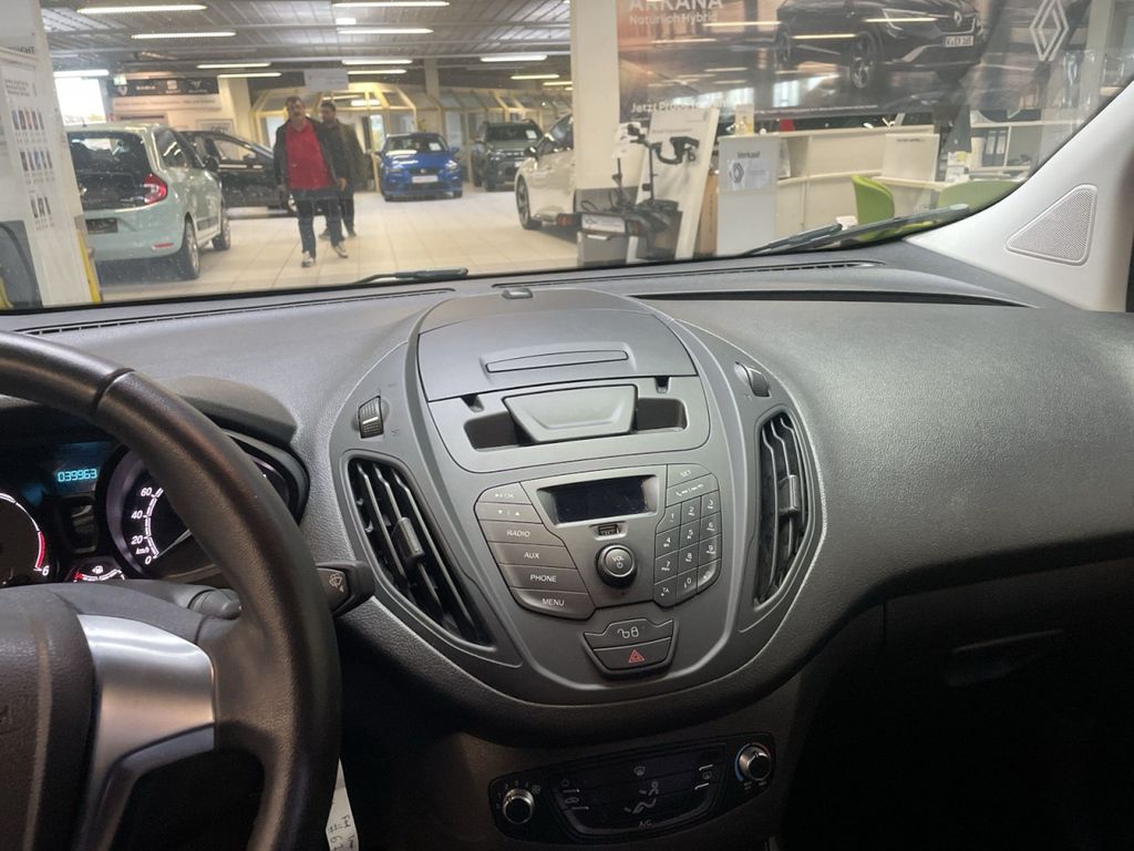 Ford Transit Courier 2021