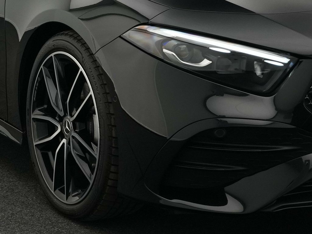 Mercedes-Benz A 200 2025