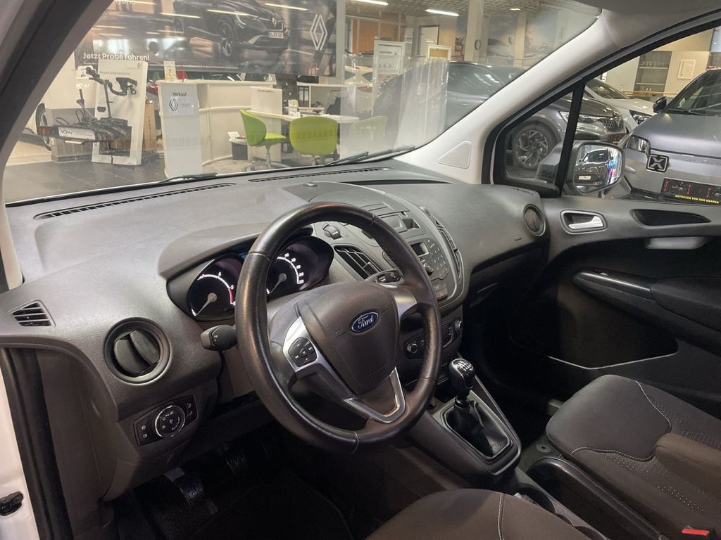 Ford Transit Courier 2021