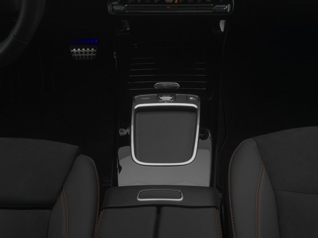 Mercedes-Benz A 200 2024