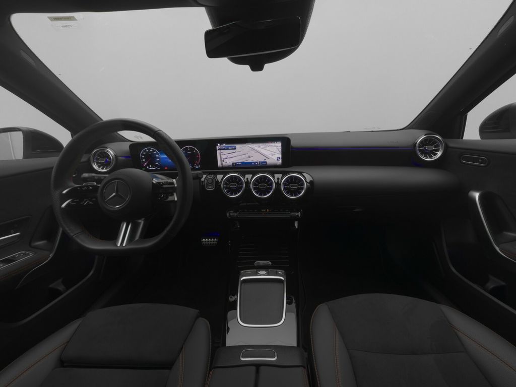 Mercedes-Benz A 200 2024