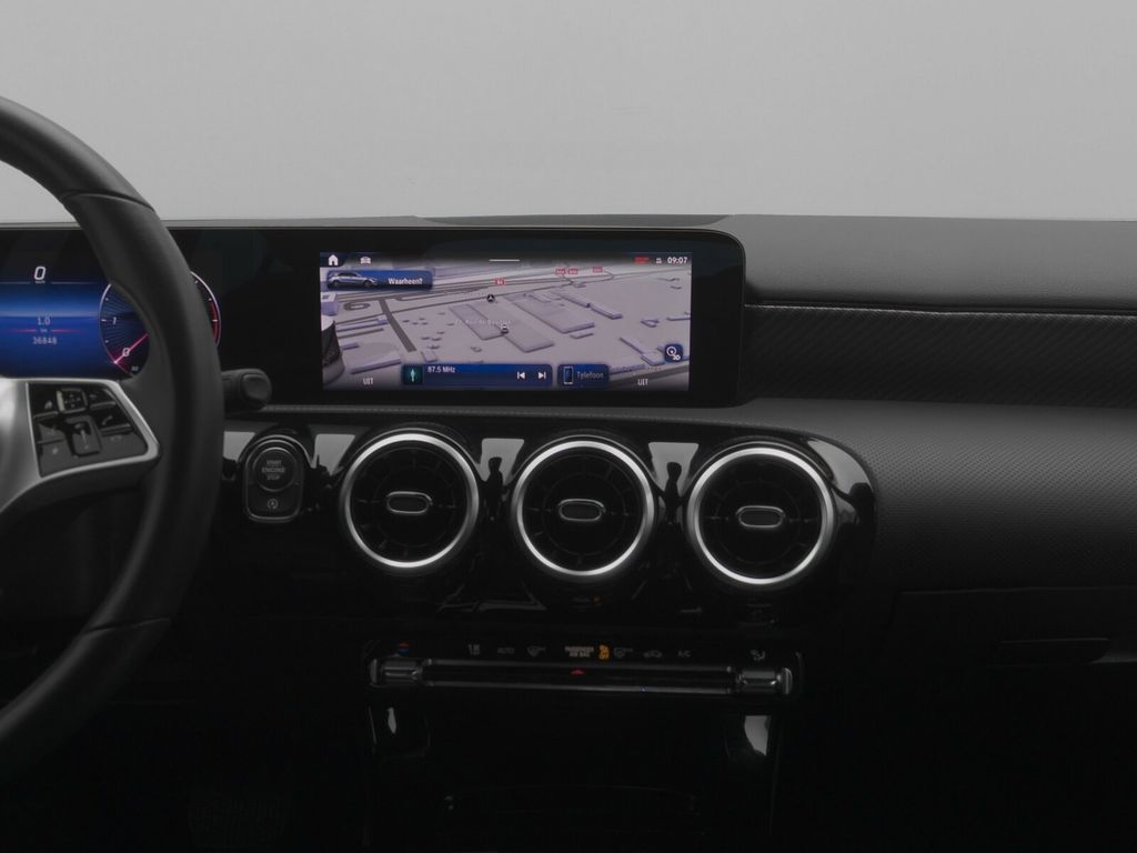 Mercedes-Benz A 180 2024