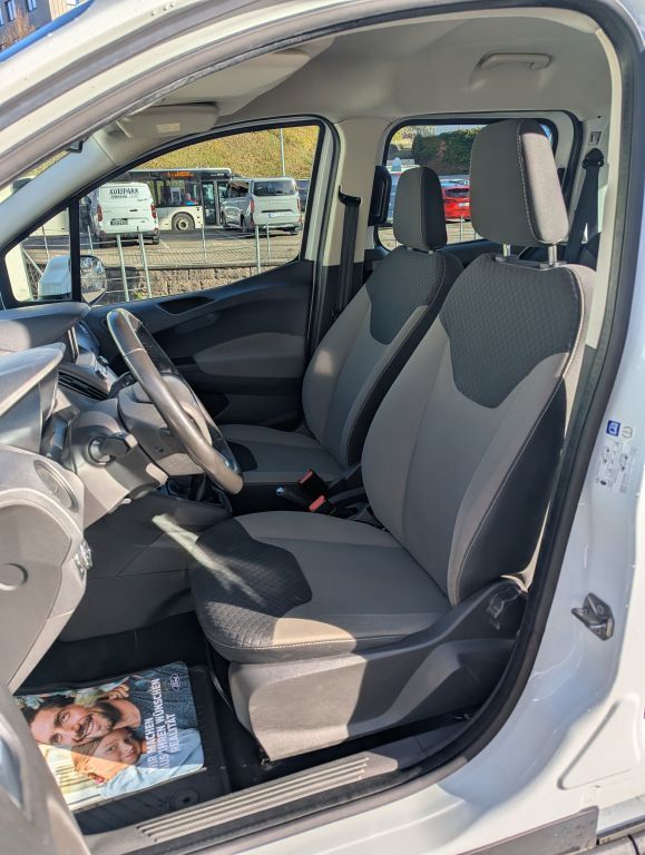 Ford Transit Courier 2020