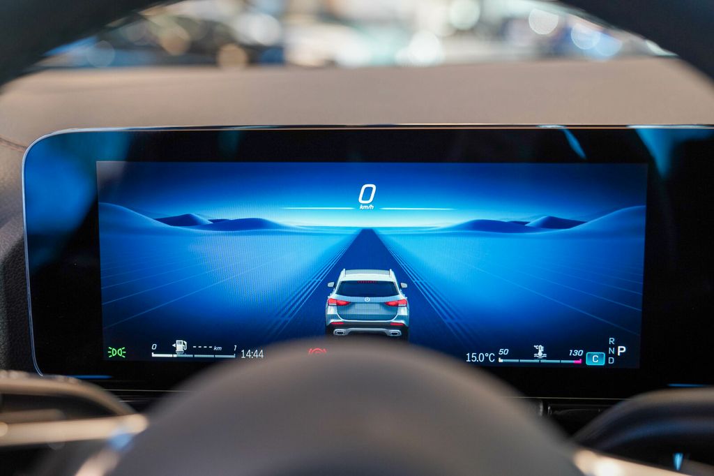 Mercedes-Benz GLA 200 2025