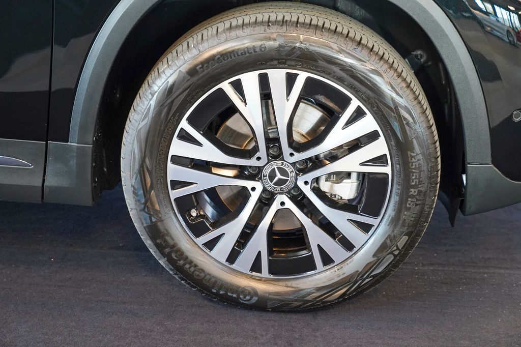 Mercedes-Benz GLA 200 2025