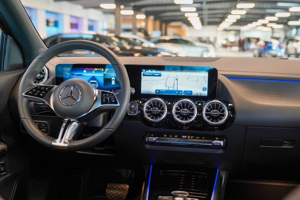 Mercedes-Benz GLA 200 2025