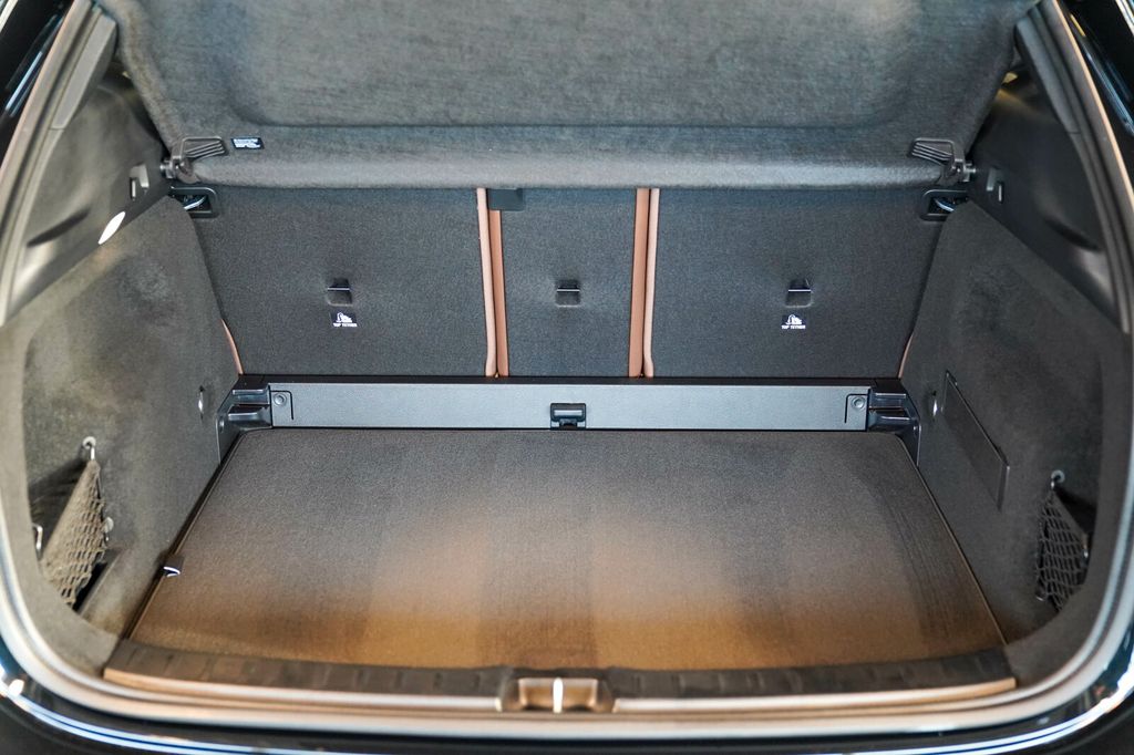 Mercedes-Benz GLA 200 2025