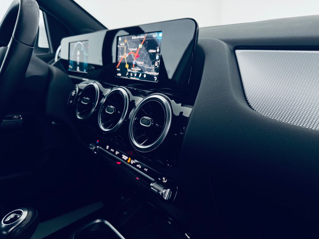 Mercedes-Benz B 180 2022